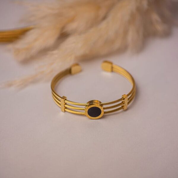 Get Anti Tarnish Bracelets. Best Quality Gold Plated Jewelry.