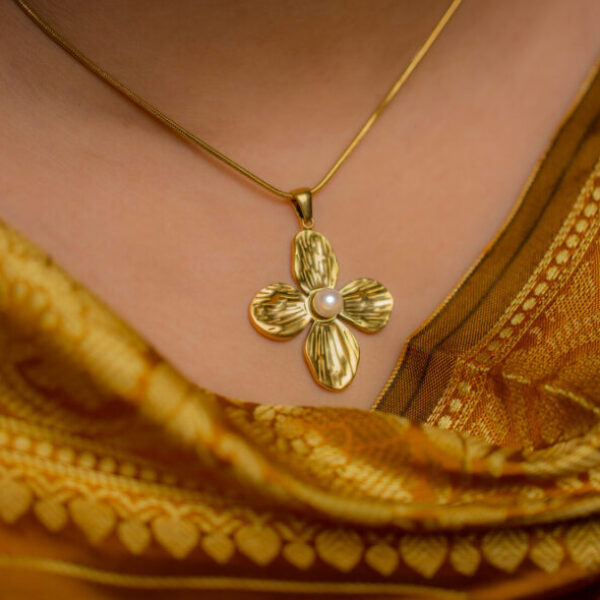 Flower Pendent